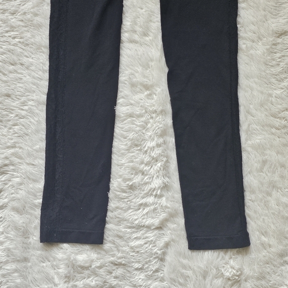 Lane Bryant black leggings with lace on both sides - Picture 5 of 10